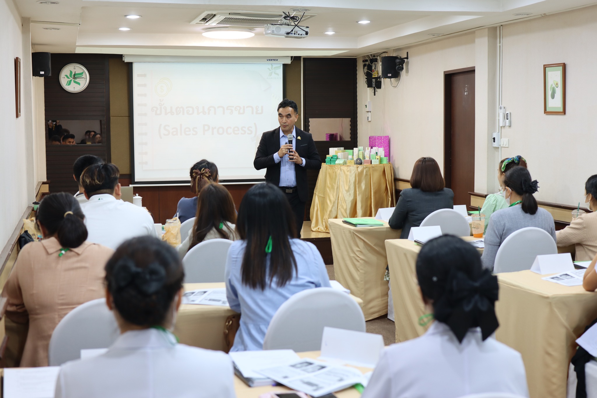 ประมวลภาพการอบรมเชิงปฏิบัติการหลักสูตรการบริหารธุรกิจศูนย์ความงามสะโรรักษ์ รุ่นที่73 ในวันที่ 11 กย.66