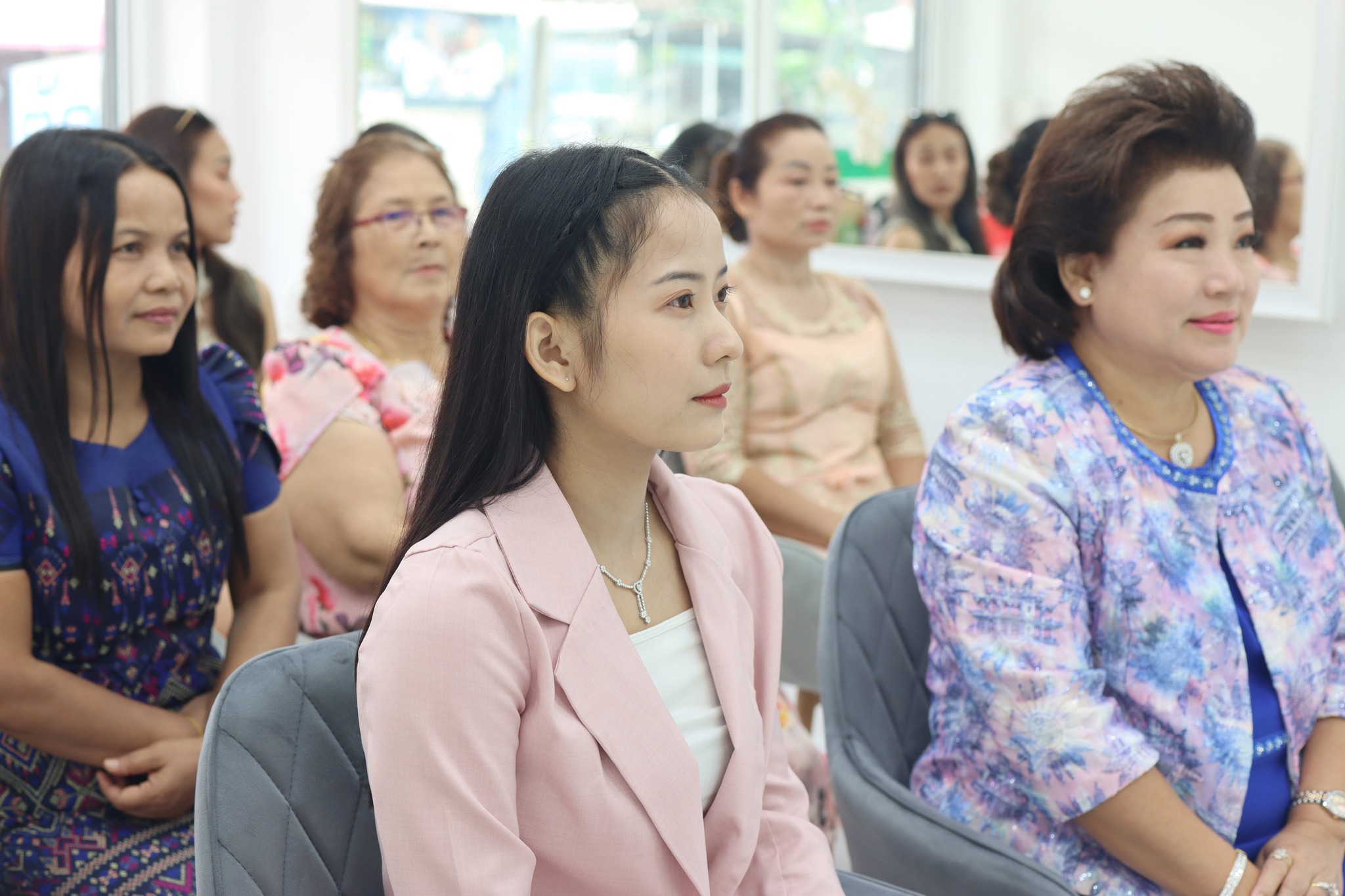 พิธีเปิดศูนย์ความงามสาขาพนมสารคาม จ.ฉะเชิงเทรา