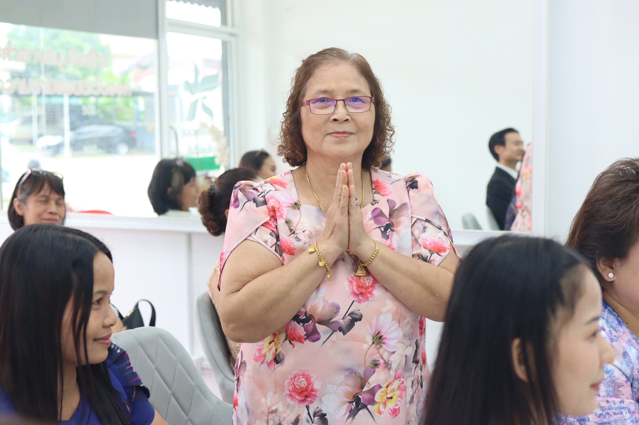 พิธีเปิดศูนย์ความงามสาขาพนมสารคาม จ.ฉะเชิงเทรา