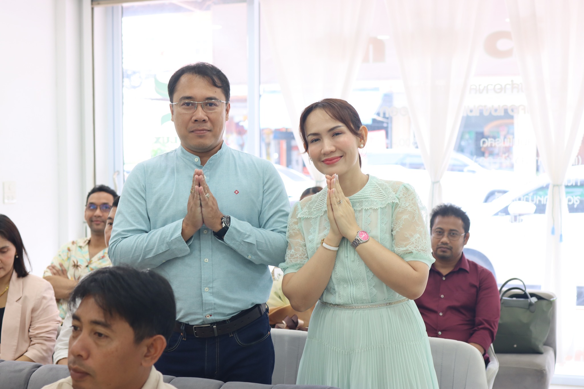 พิธีเปิดศูนย์ความงามสาขา ถนนโฉลกรัฐ จ.สุราษฎร์ธานี