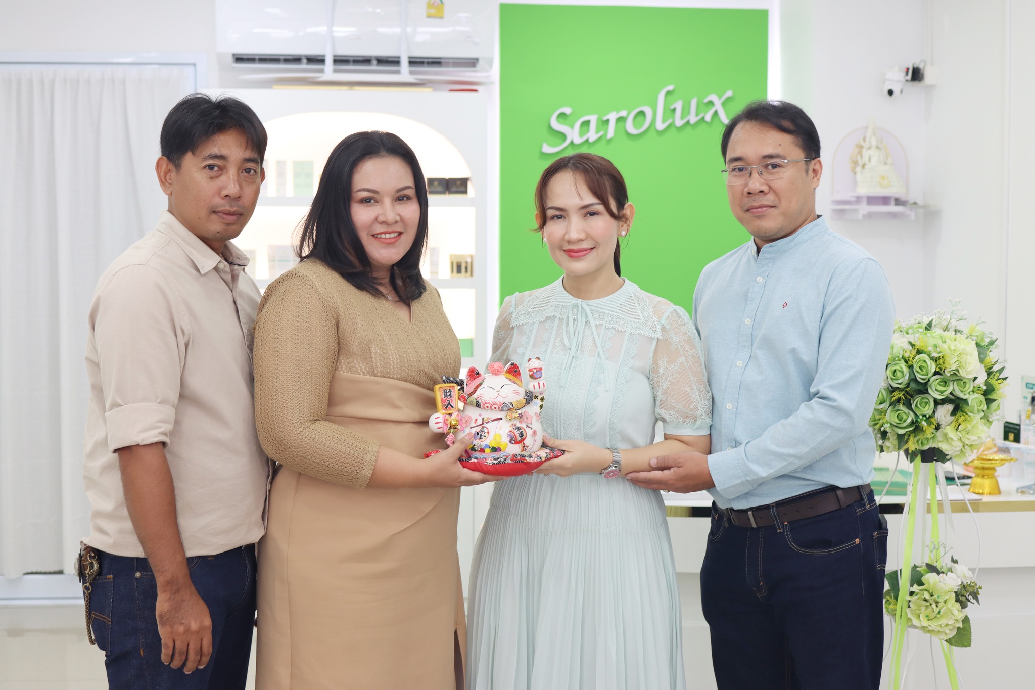 พิธีเปิดศูนย์ความงามสาขา ถนนโฉลกรัฐ จ.สุราษฎร์ธานี