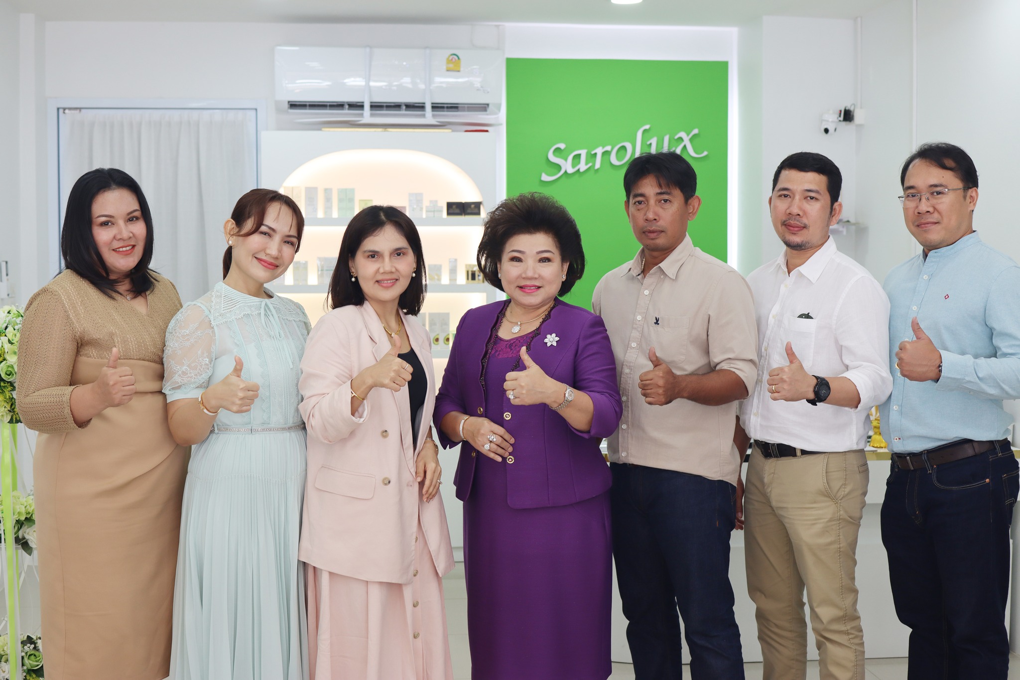 พิธีเปิดศูนย์ความงามสาขา ถนนโฉลกรัฐ จ.สุราษฎร์ธานี