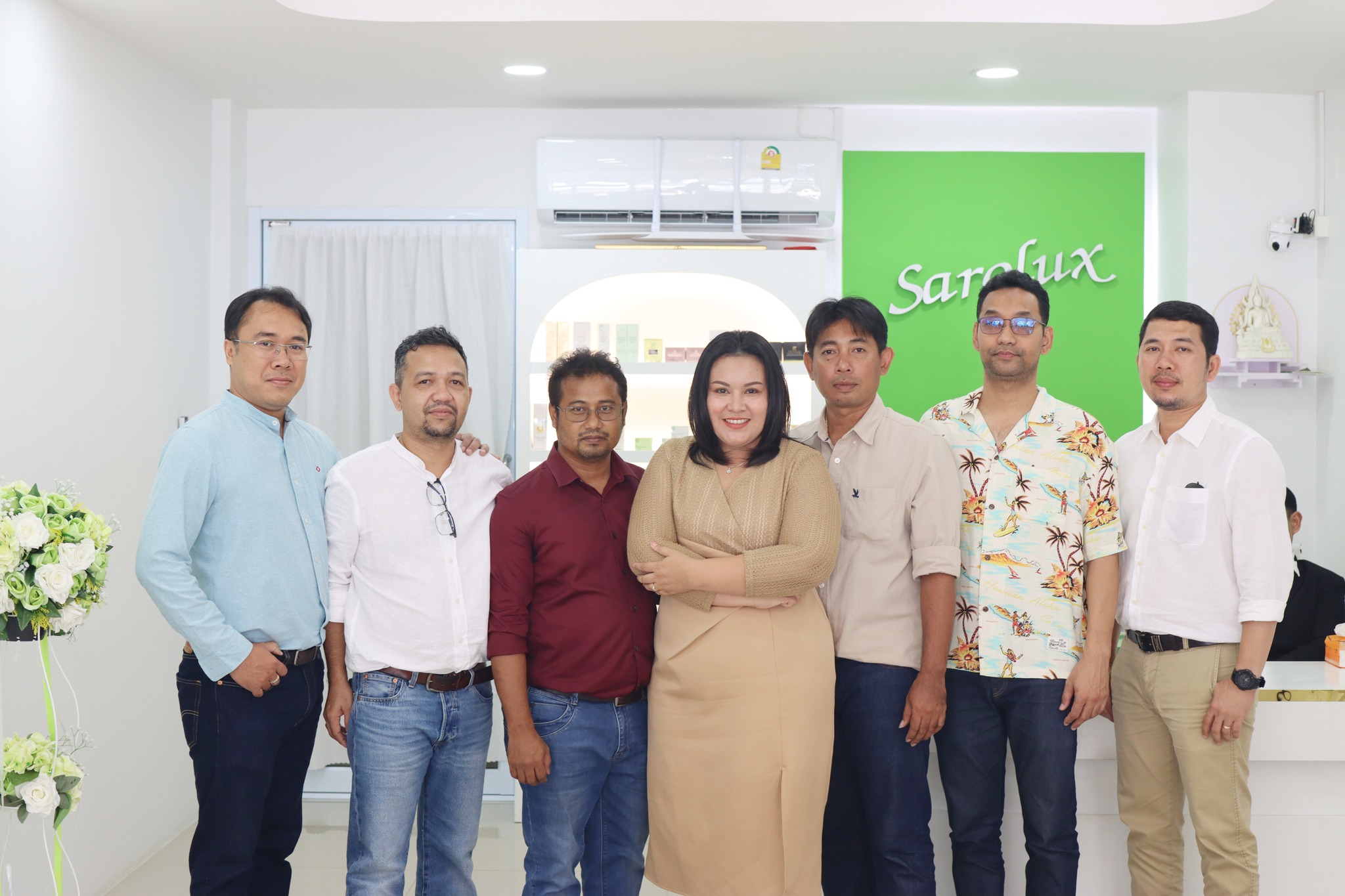 พิธีเปิดศูนย์ความงามสาขา ถนนโฉลกรัฐ จ.สุราษฎร์ธานี