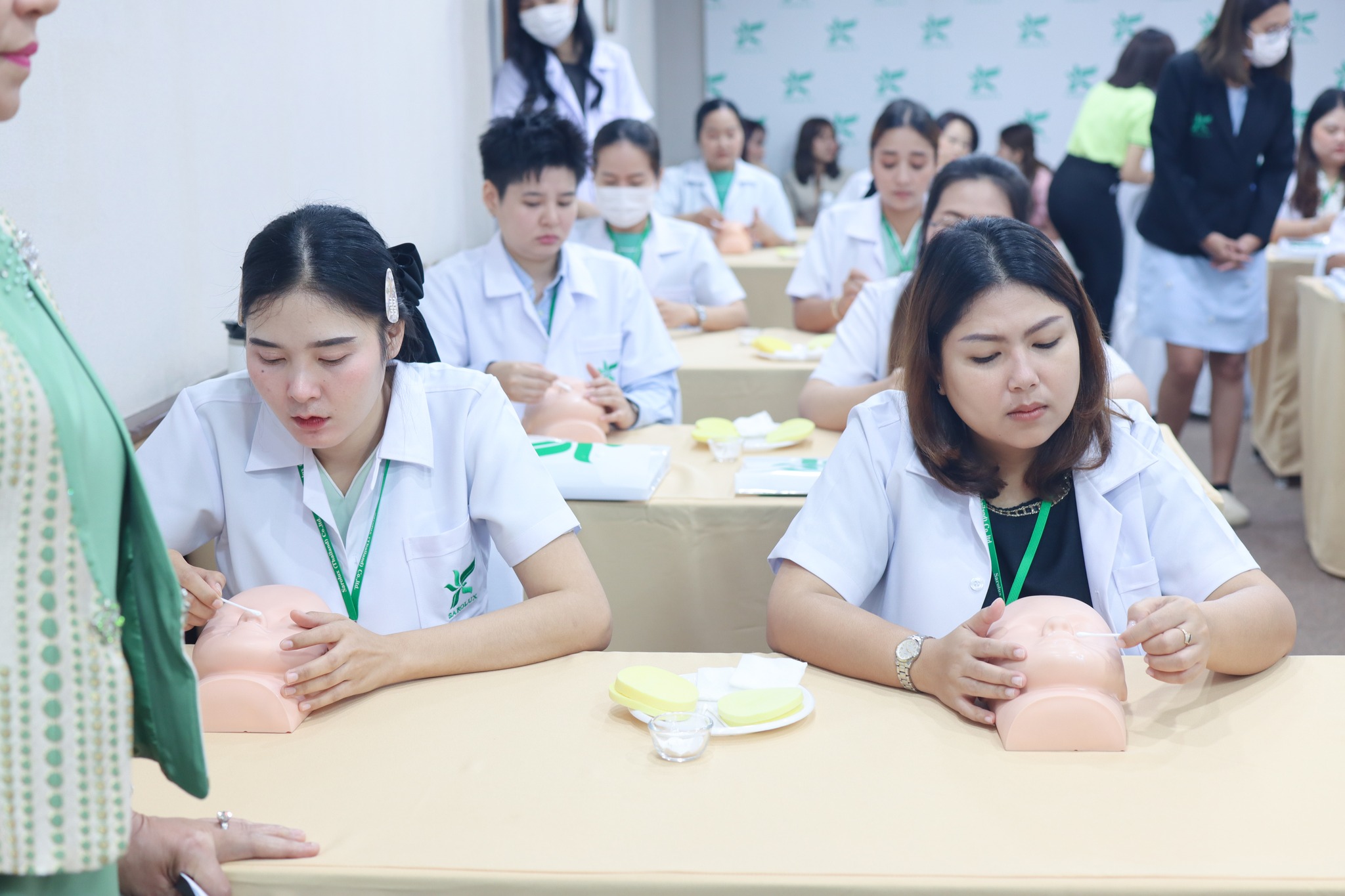 การอบรมเชิงปฎิบัติการหลักสูตรการบริหารศูนย์ความงามสะโรรักษ์ รุ่นที่ 75 วันที่ 17 กันยายน 2568 วันที่ 3