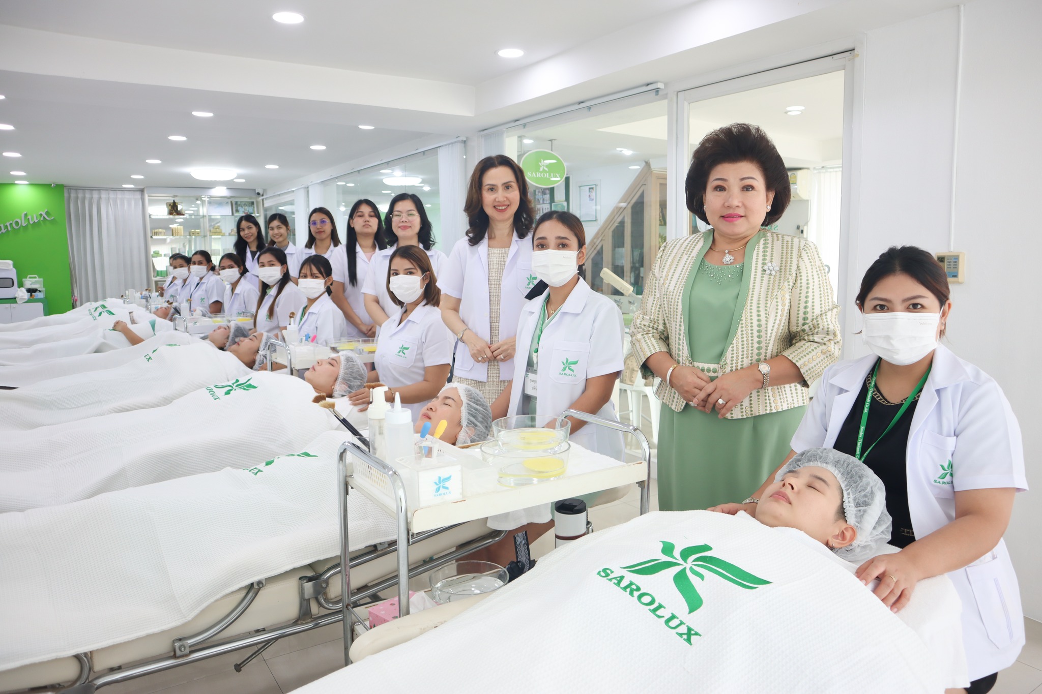 การอบรมเชิงปฎิบัติการหลักสูตรการบริหารศูนย์ความงามสะโรรักษ์ รุ่นที่ 75 วันที่ 17 กันยายน 2568 วันที่ 3