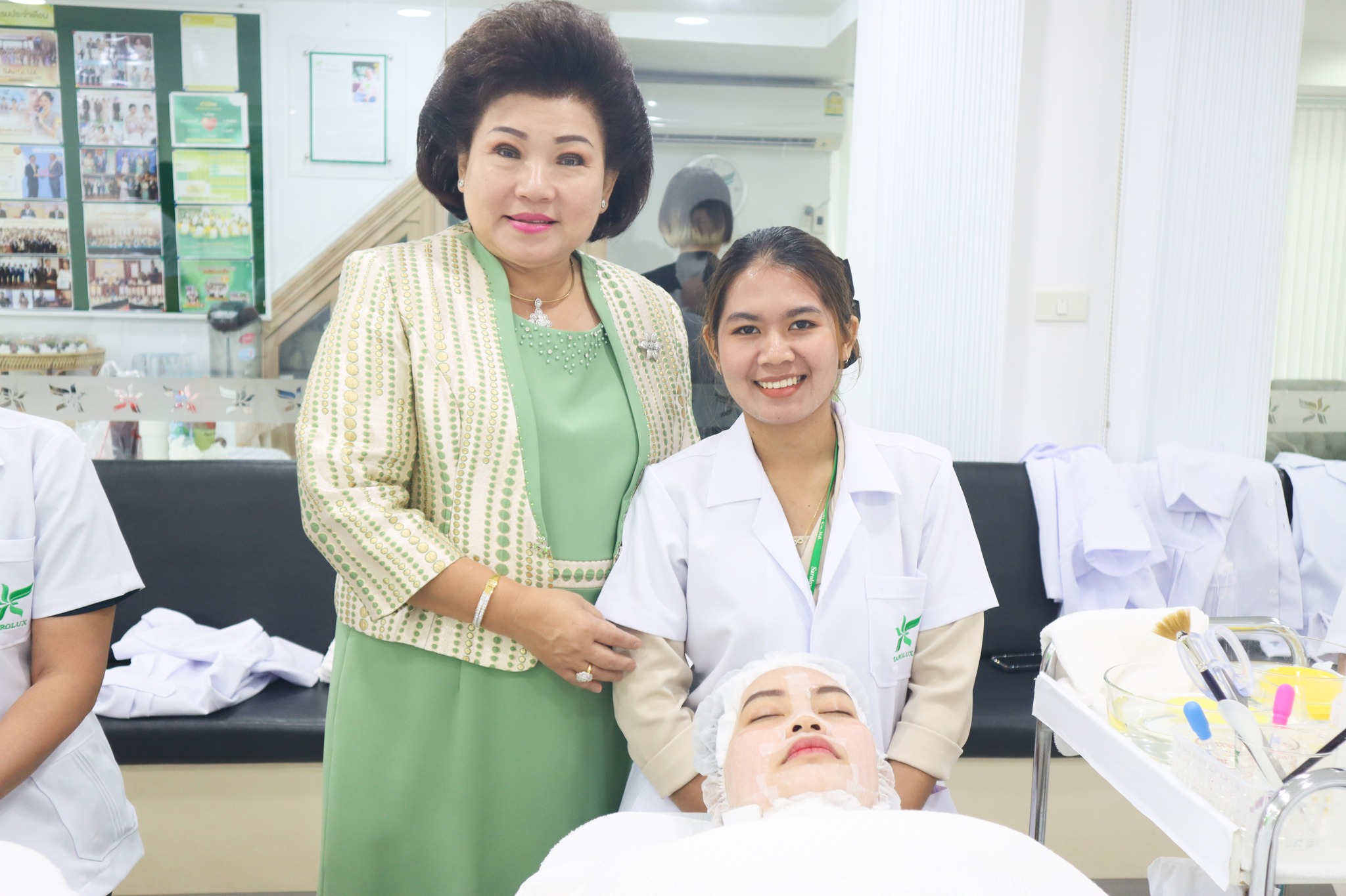 การอบรมเชิงปฎิบัติการหลักสูตรการบริหารศูนย์ความงามสะโรรักษ์ รุ่นที่ 75 วันที่ 17 กันยายน 2568 วันที่ 3