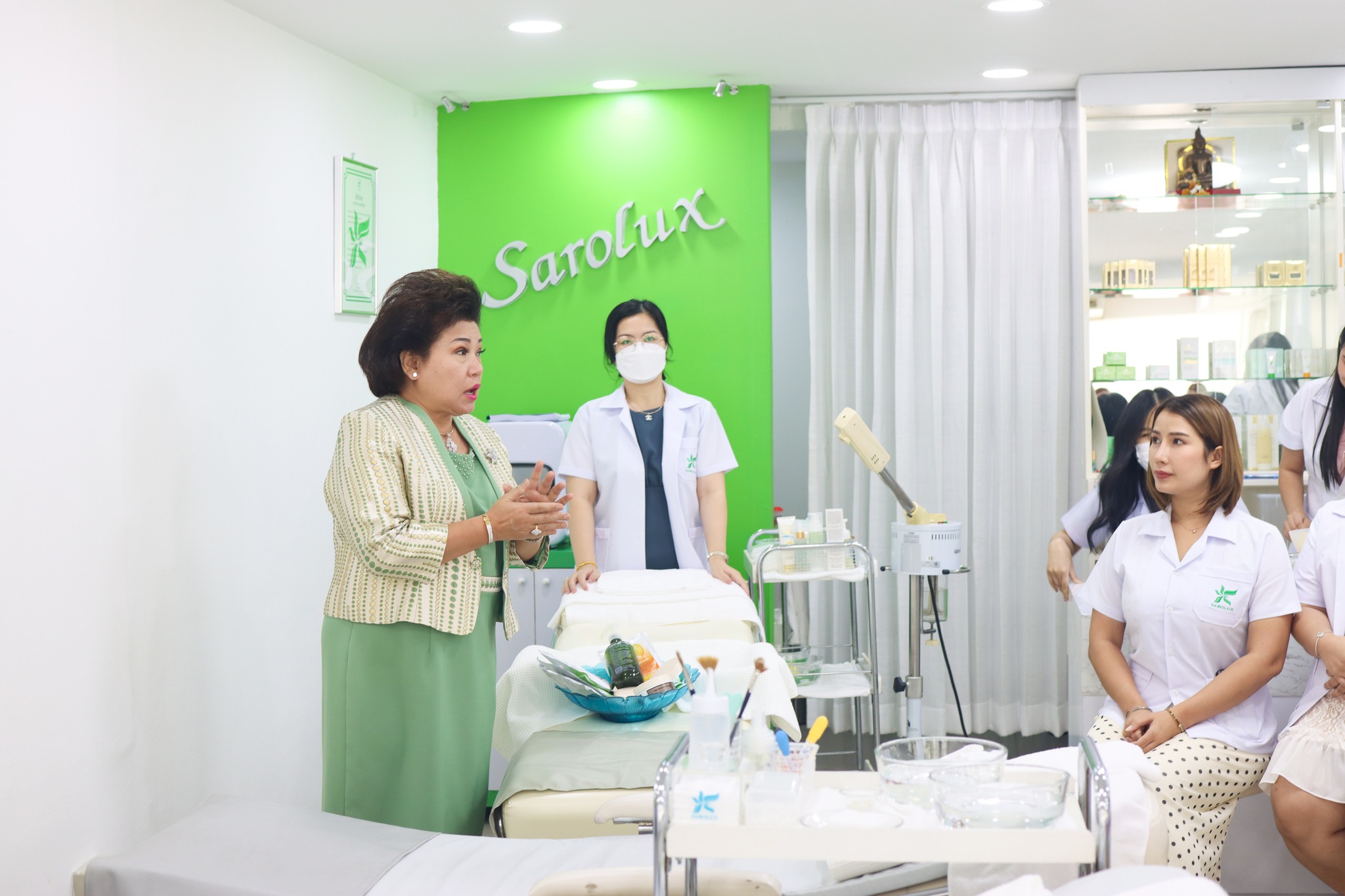 การอบรมเชิงปฎิบัติการหลักสูตรการบริหารศูนย์ความงามสะโรรักษ์ รุ่นที่ 75 วันที่ 17 กันยายน 2568 วันที่ 3