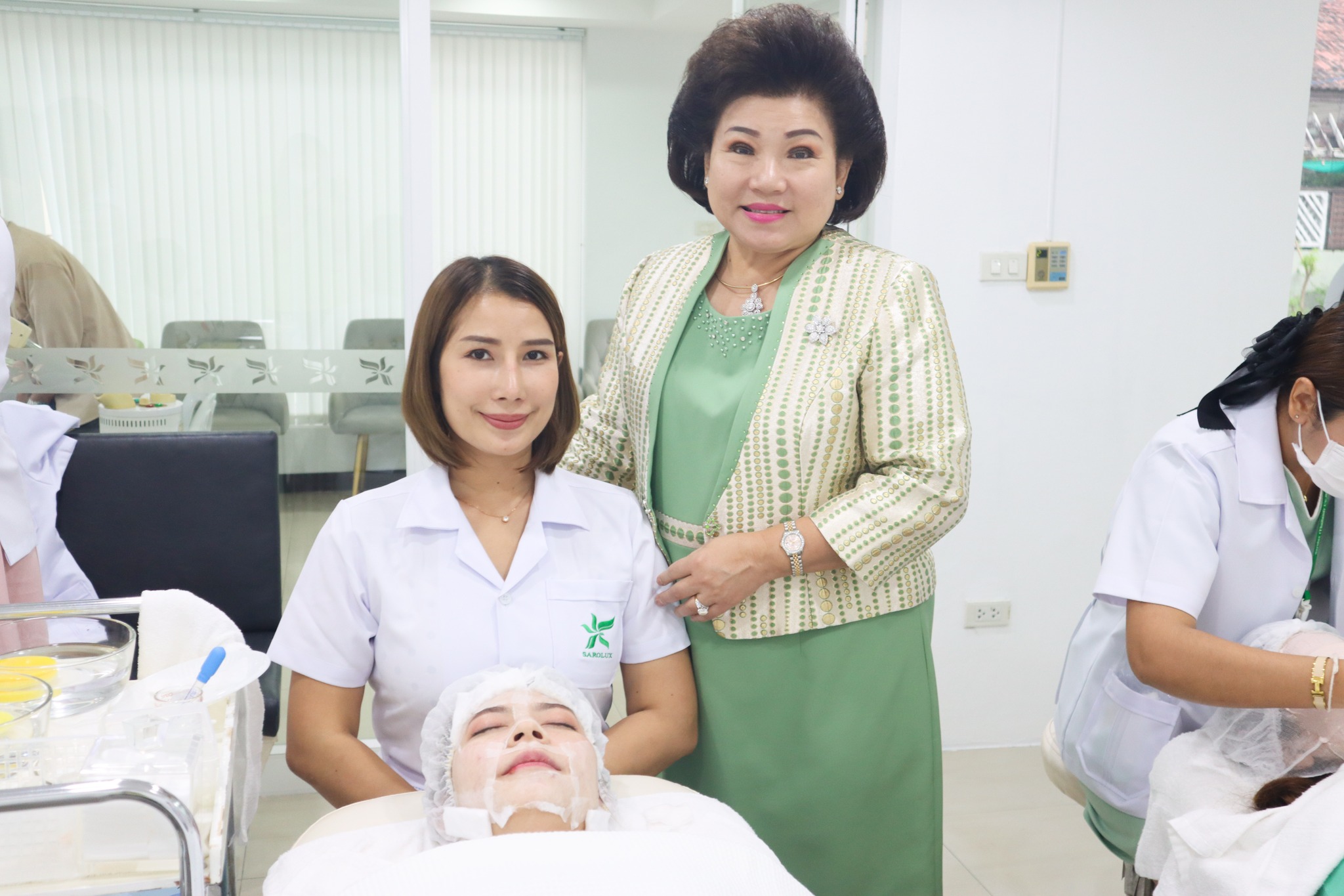 การอบรมเชิงปฎิบัติการหลักสูตรการบริหารศูนย์ความงามสะโรรักษ์ รุ่นที่ 75 วันที่ 17 กันยายน 2568 วันที่ 3