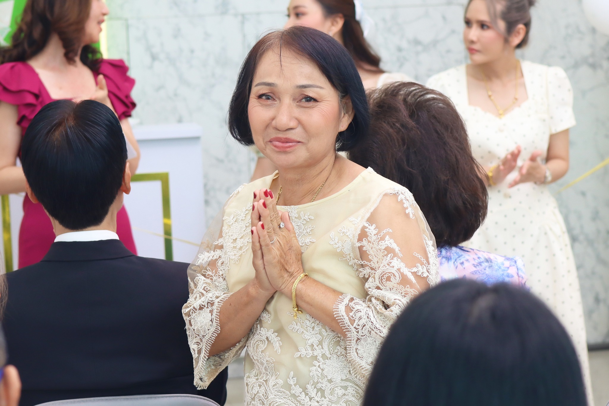 พิธีเปิดศูนย์ความงามสะโรรกษ์สาขาแม่กลอง จ.สมุทรสงคราม