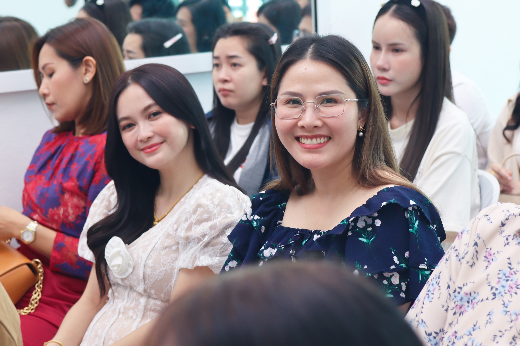 พิธีเปิดศูนย์ความงามสะโรรกษ์สาขาแม่กลอง จ.สมุทรสงคราม