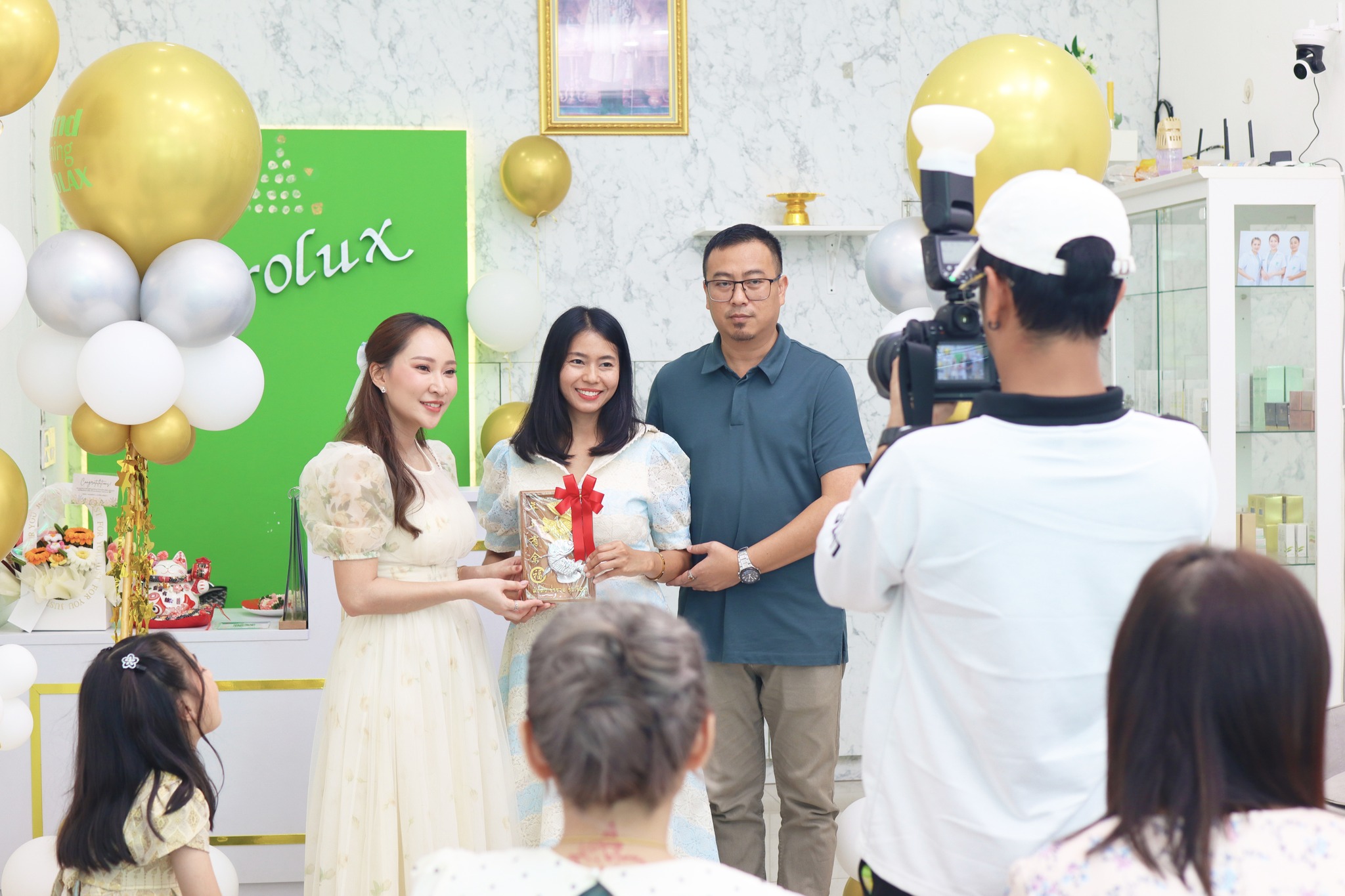 พิธีเปิดศูนย์ความงามสะโรรกษ์สาขาแม่กลอง จ.สมุทรสงคราม