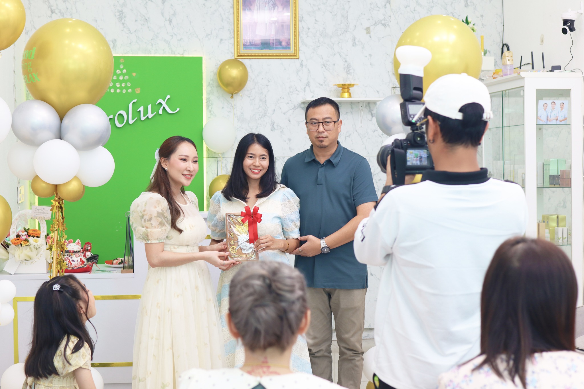 พิธีเปิดศูนย์ความงามสะโรรกษ์สาขาแม่กลอง จ.สมุทรสงคราม